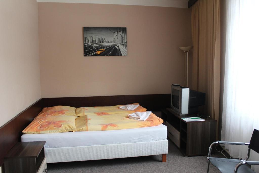 Hotel Bila Ruze Бърно Екстериор снимка