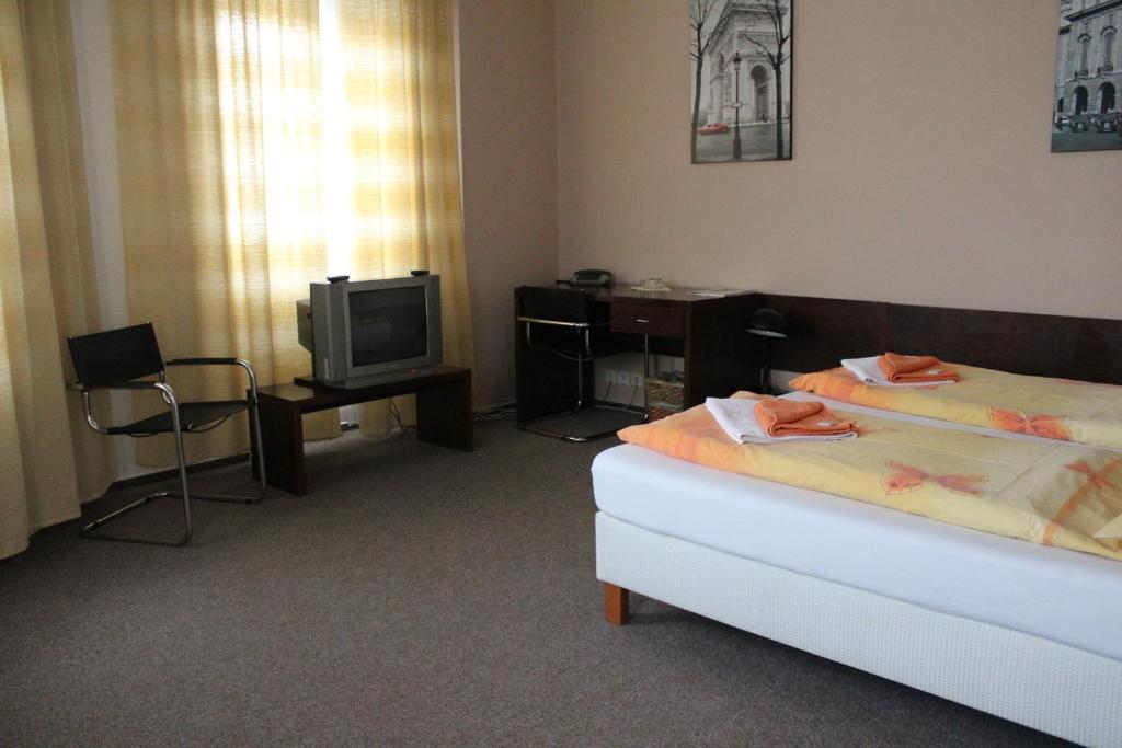 Hotel Bila Ruze Бърно Екстериор снимка